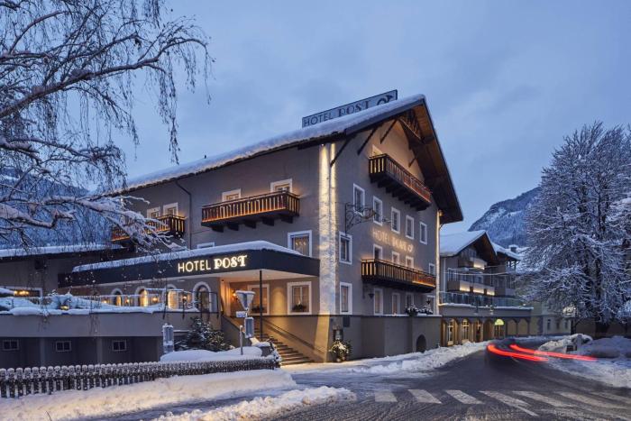 hotel post
