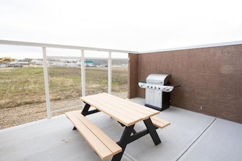 service plus inns and suites drayton valley