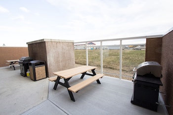 service plus inns and suites drayton valley