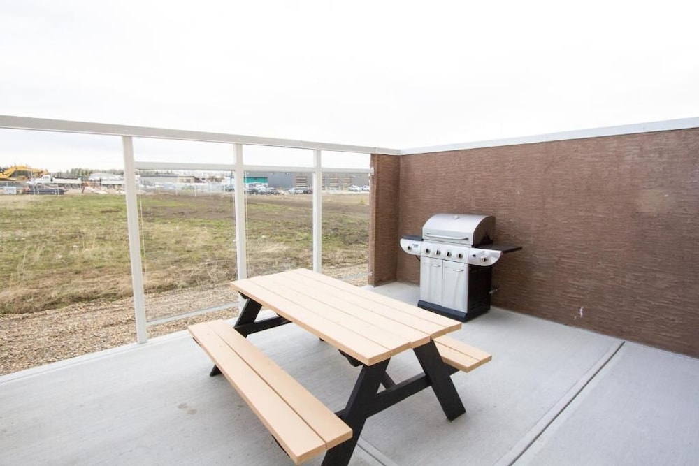 service plus inns and suites drayton valley