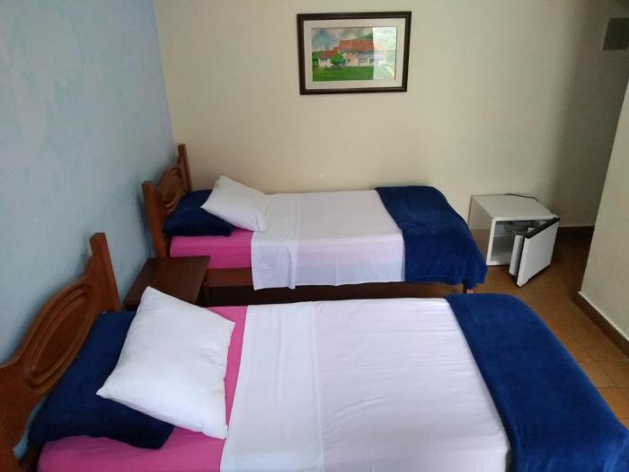 hotel pousada garoupas