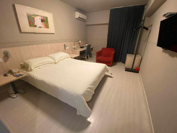 jinjiang inn zhengzhou train station