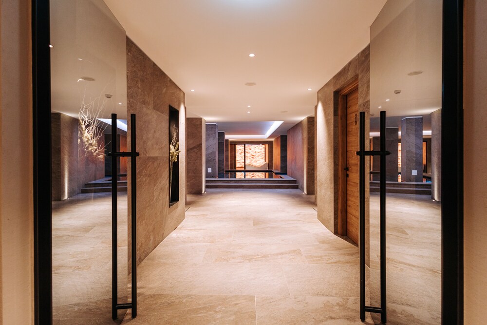 valtur cervinia cristallo ski resort