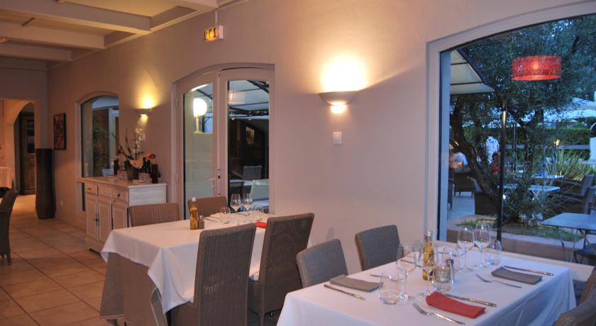 logis les aubuns country hotel