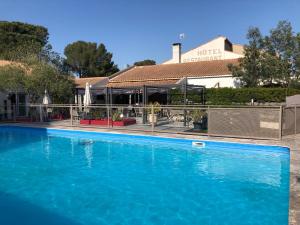 Logis Les Aubuns Country Hotel,Caissargues>>Ales,3 star