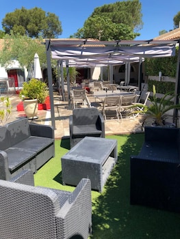 logis les aubuns country hotel