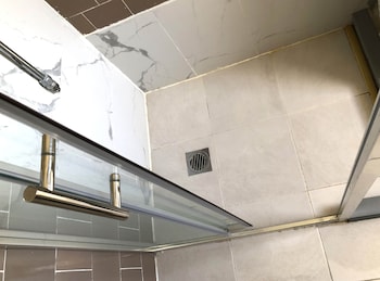 clarendon motel and guesthouse