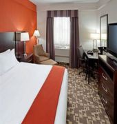 holiday inn express maspeth by ihg