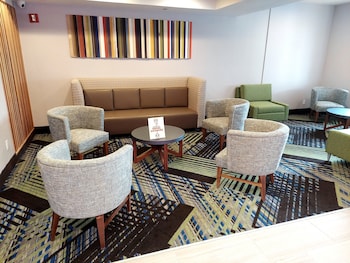 holiday inn express maspeth by ihg