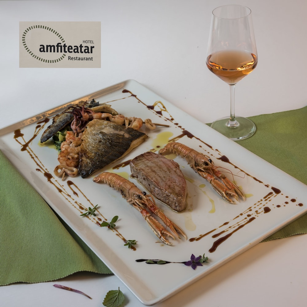 hotel amfiteatar