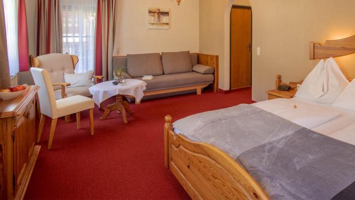 boutique house happyellow