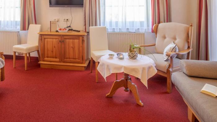 boutique house happyellow