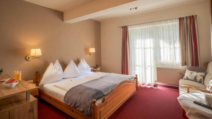 boutique house happyellow