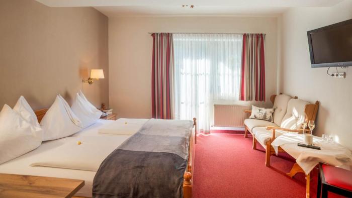 boutique house happyellow