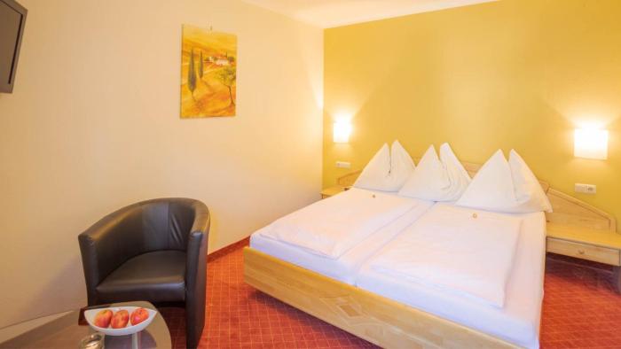 boutique house happyellow