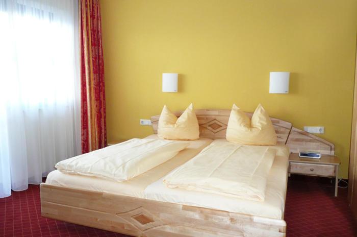 boutique house happyellow