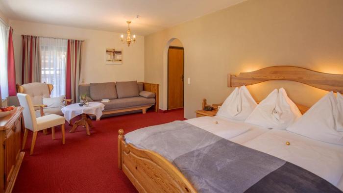 boutique house happyellow