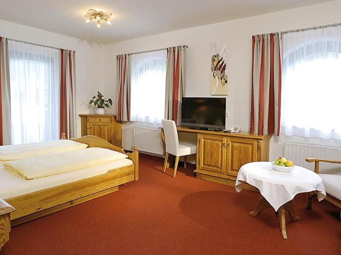 boutique house happyellow