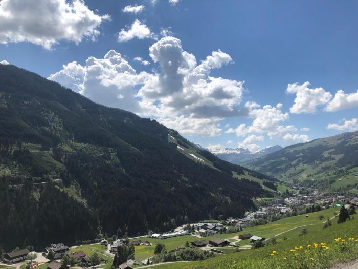 boutique house happyellow