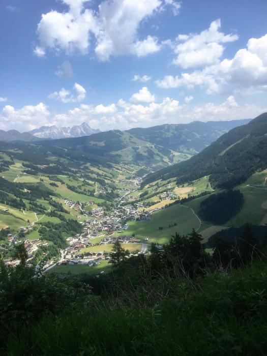 boutique house happyellow