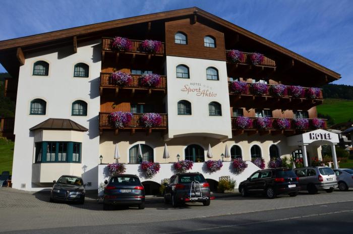 boutique house happyellow