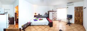 Laguna Del Cocodrilo,Playa Langosta>>Guanacaste,3 star