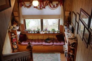 the queen a victorian bed and breakfast