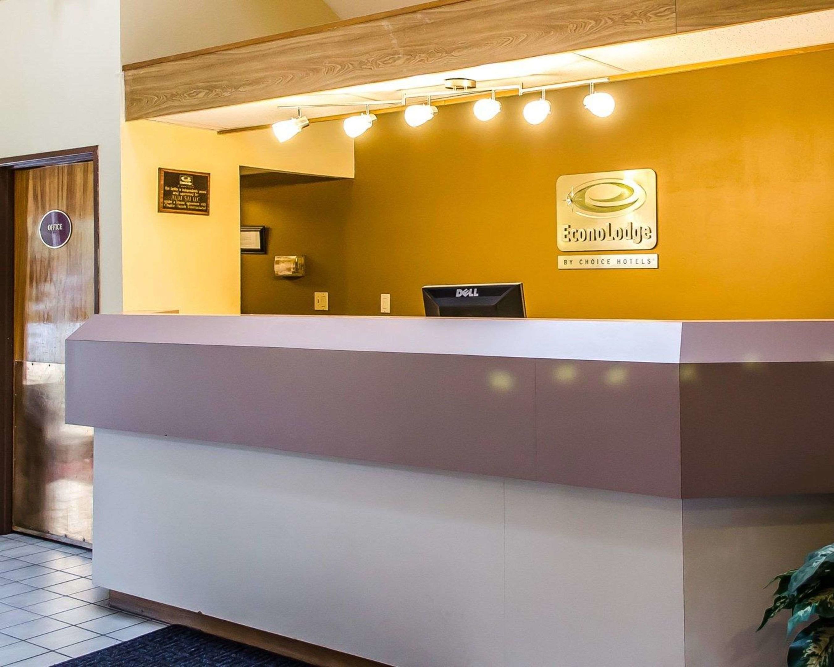 econo lodge