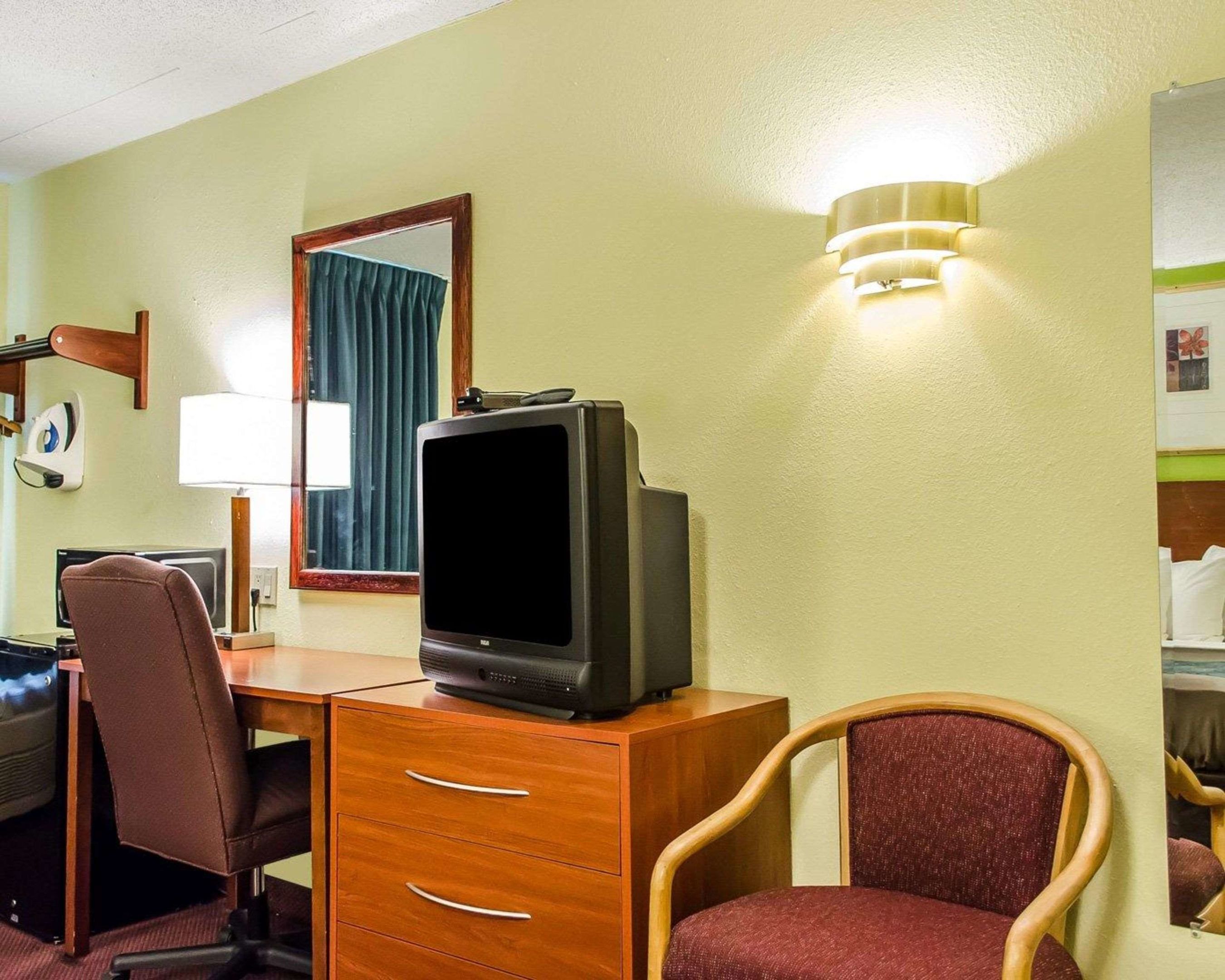 econo lodge