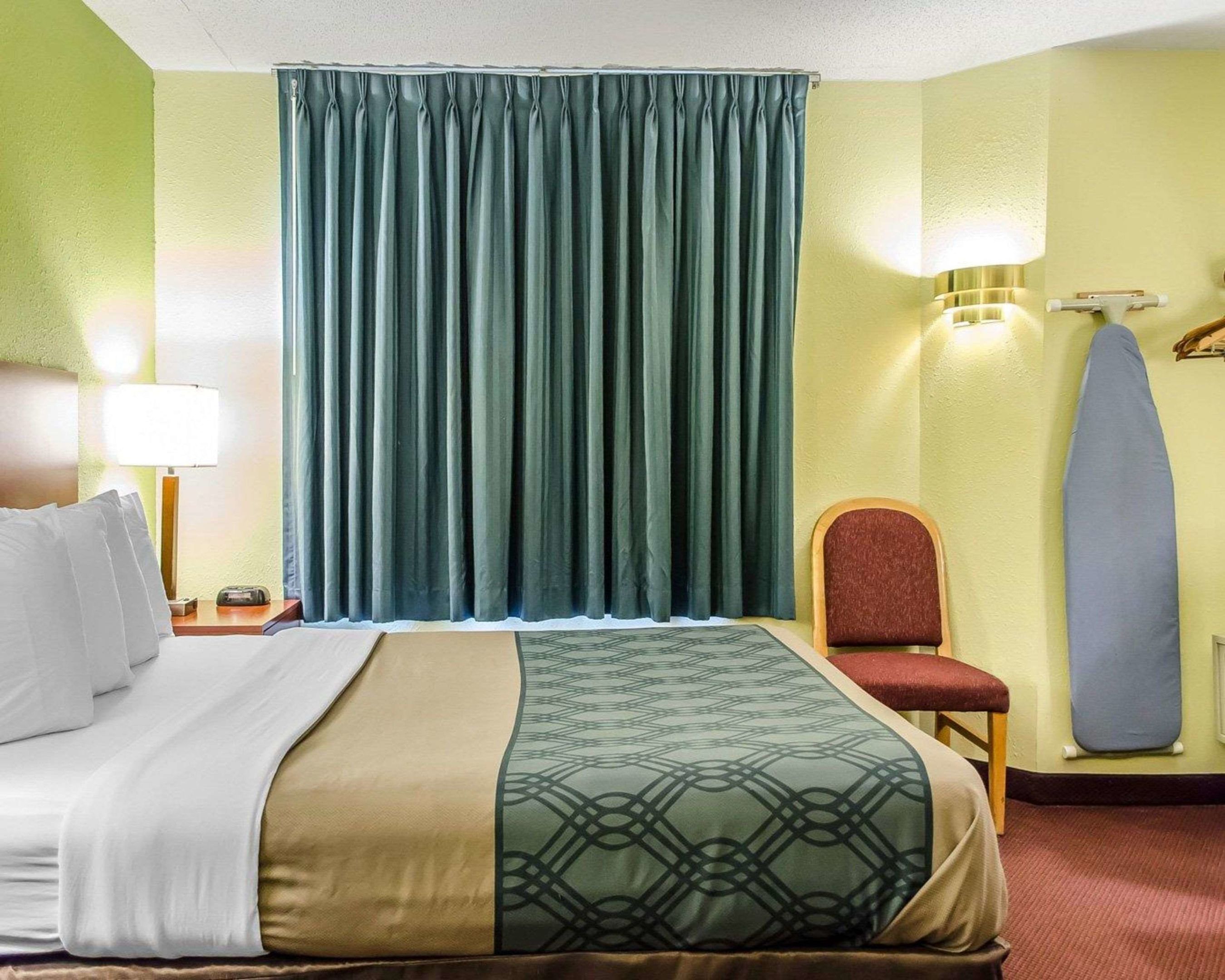 econo lodge
