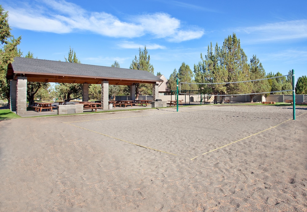 the lodge at eagle crest resort