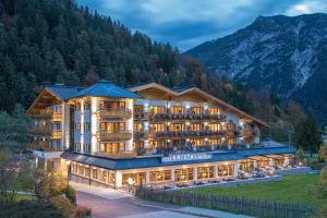 Verwohnhotel Kristall,Eben Am Achensee>>Austrian Alps,5 star