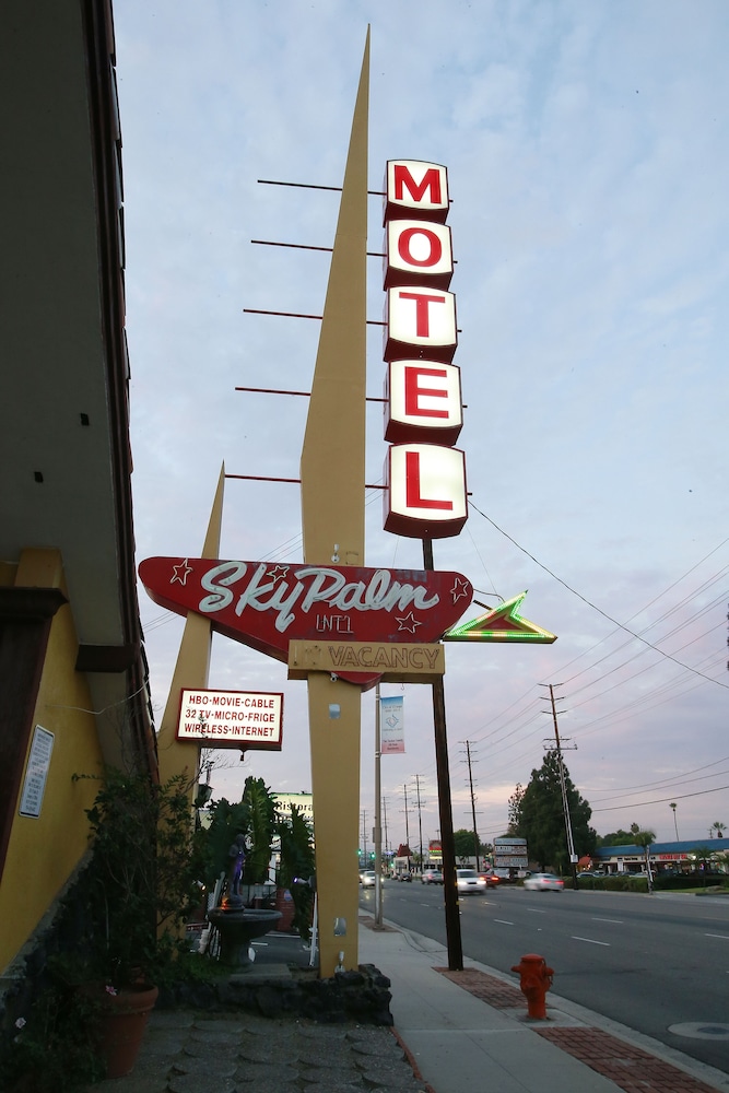 sky palm motel