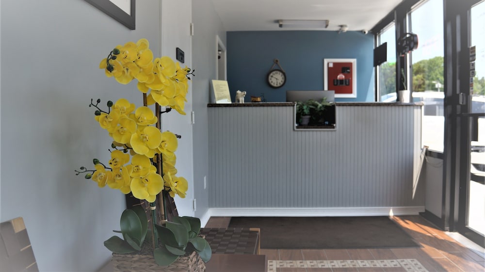 classic motor lodge west green