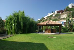 hylatio tourist village