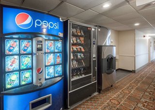 red roof inn and suites mt holly mcguire afb