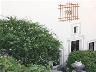 Lava Suites And Lounge,Megalochori>>Fira,4 star