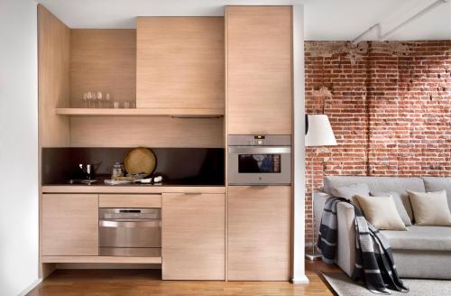 eric vokel madrid suites