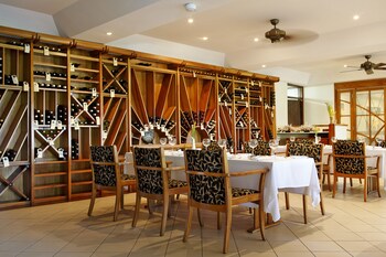 Airways Hotel,Papua New Guinea>>Boroko,5 star