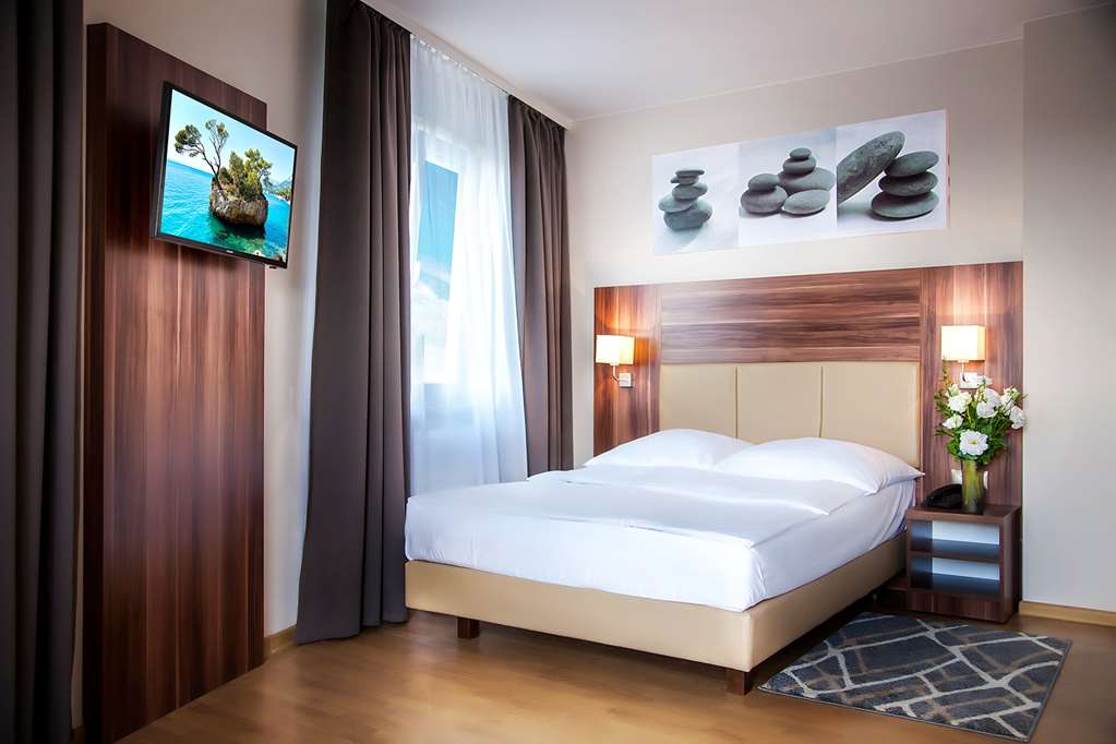 hotel poleczki warsaw airport