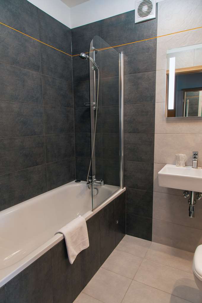 hotel poleczki warsaw airport