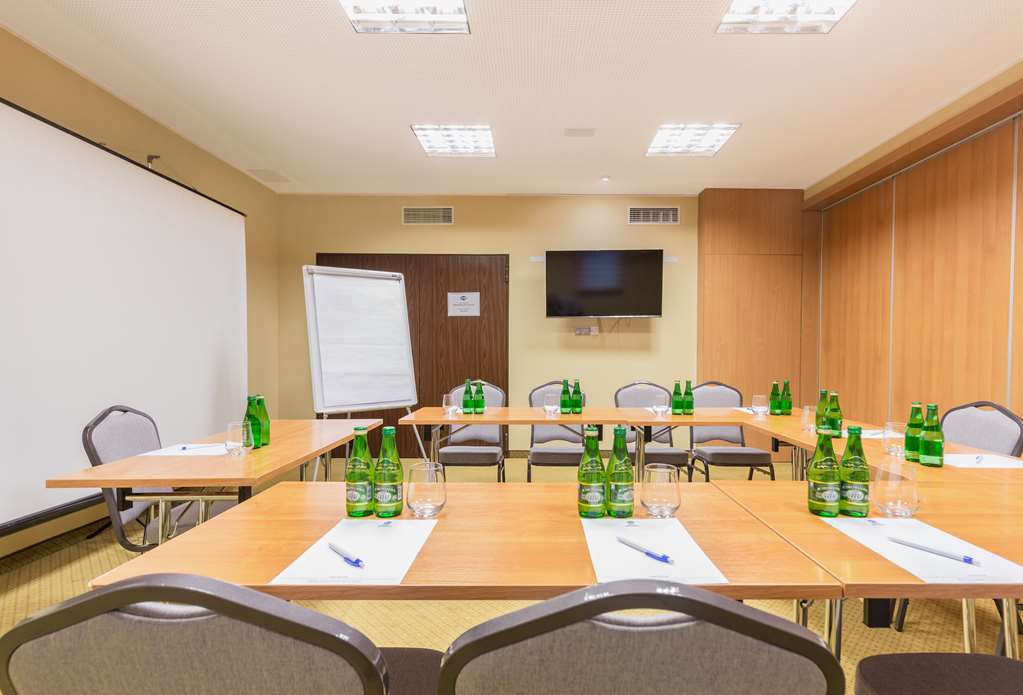 hotel poleczki warsaw airport