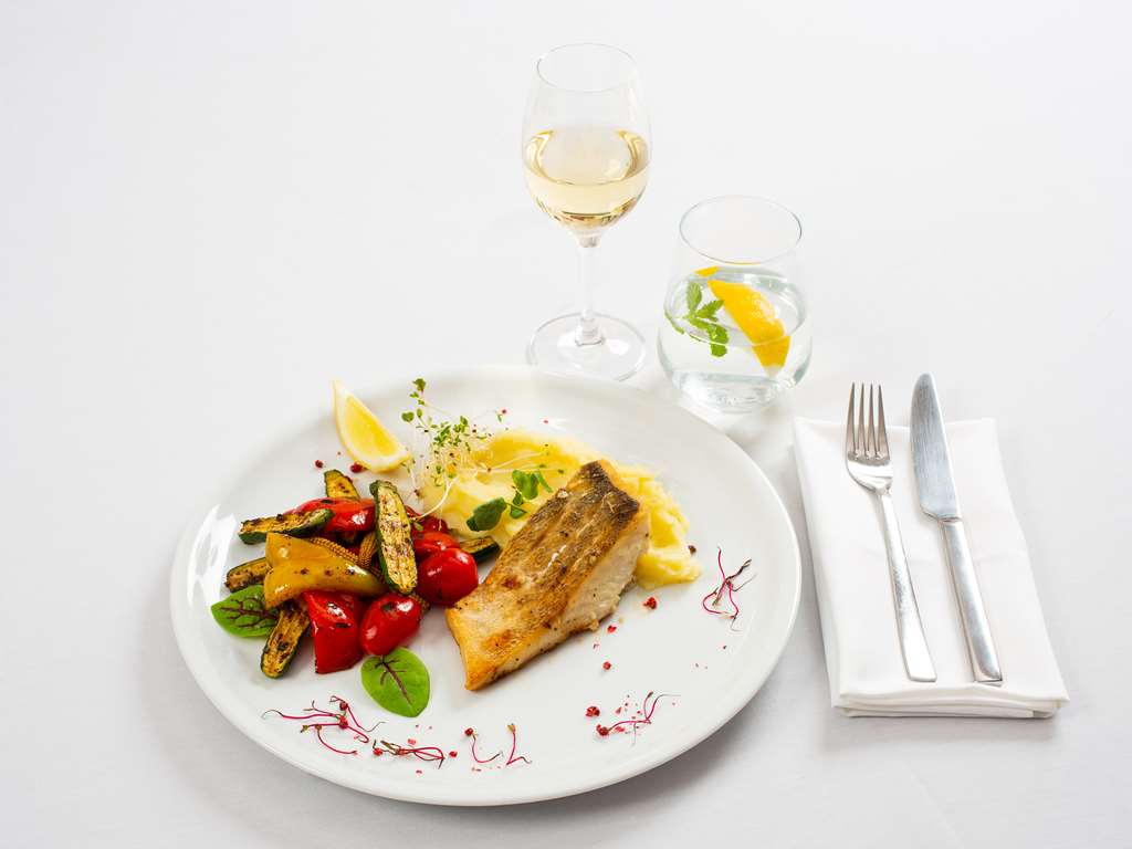 hotel poleczki warsaw airport
