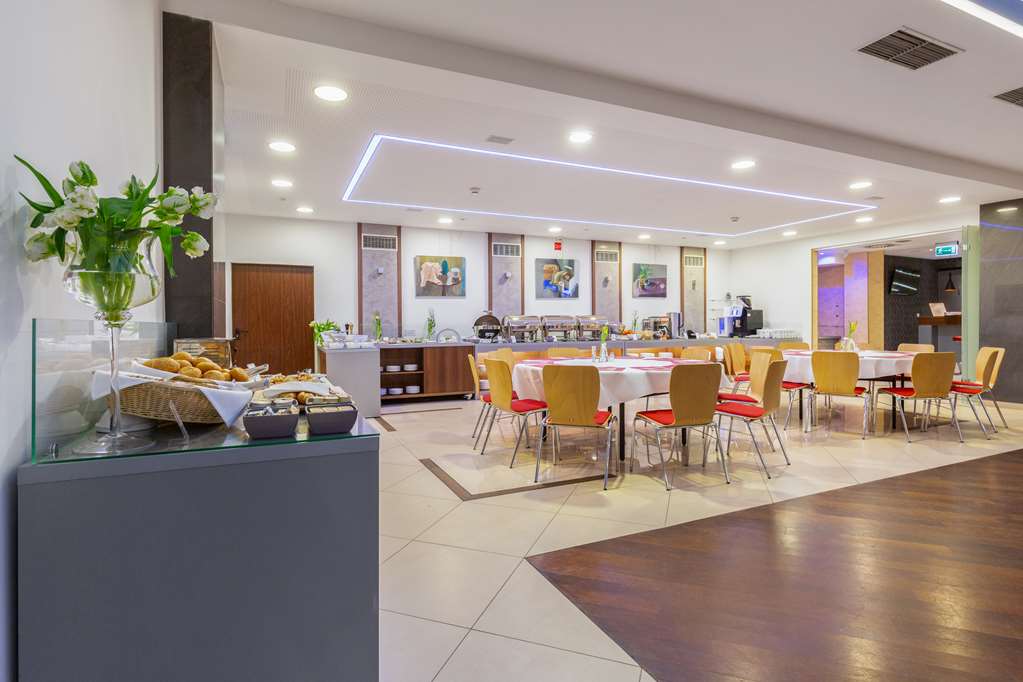 hotel poleczki warsaw airport