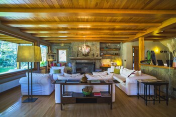 rio hermoso hotel de montana