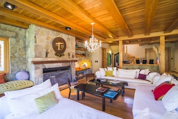 rio hermoso hotel de montana