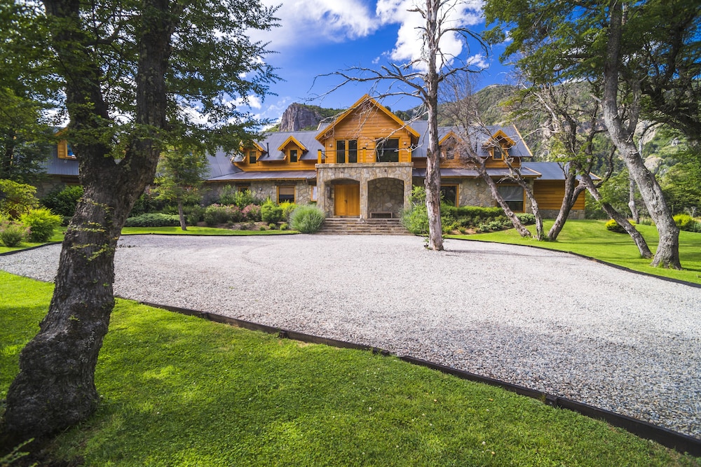 rio hermoso hotel de montana