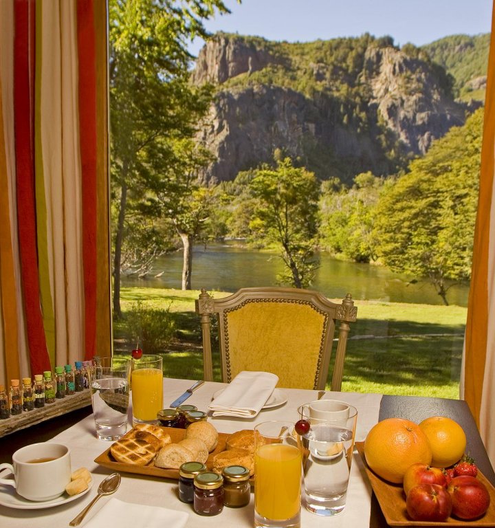 rio hermoso hotel de montana