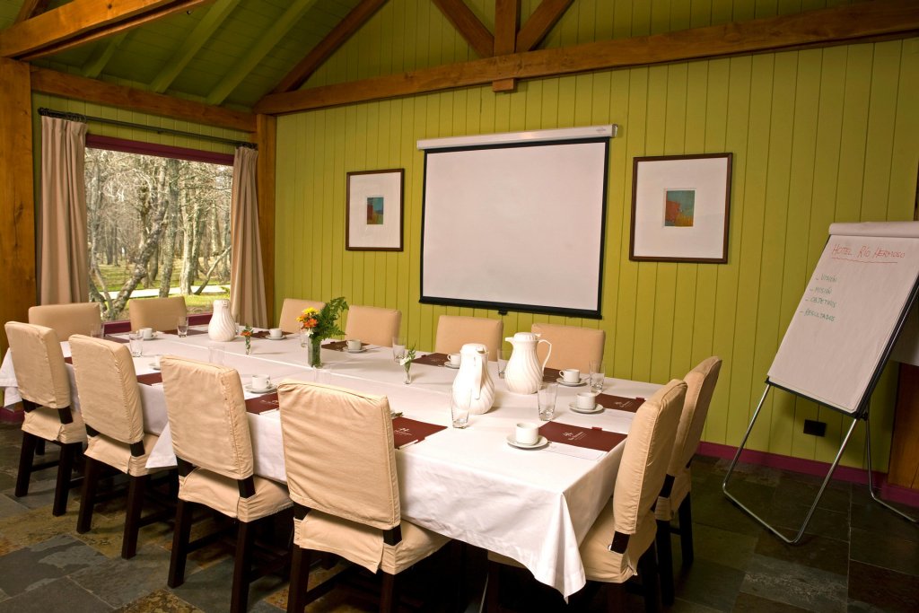 rio hermoso hotel de montana