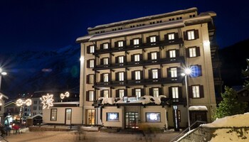 the dom hotel